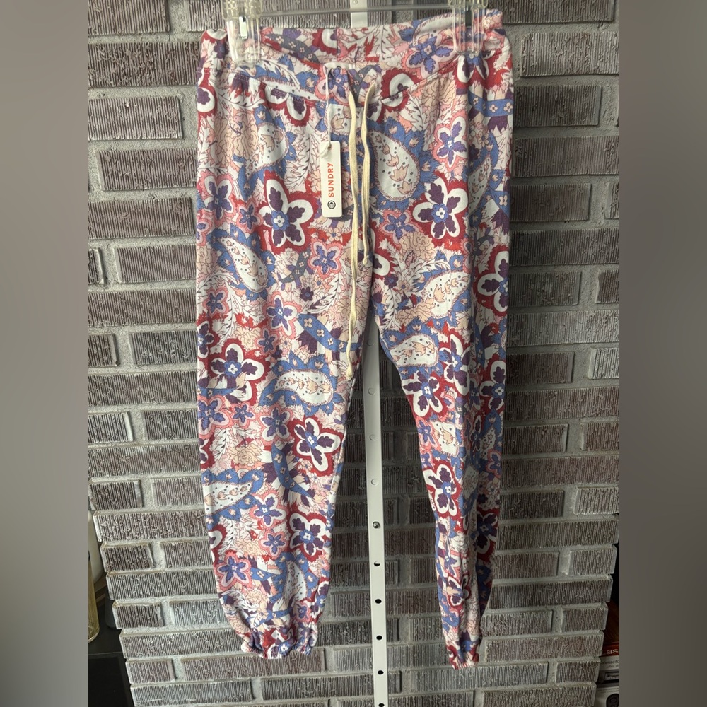 NWT Sundry Size 2 (medium)